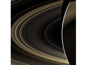 Cassini �������� ����� ������ � ������ �������