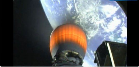 Компания SpaceX в понедельник вывела на орбиту шесть спутников связи