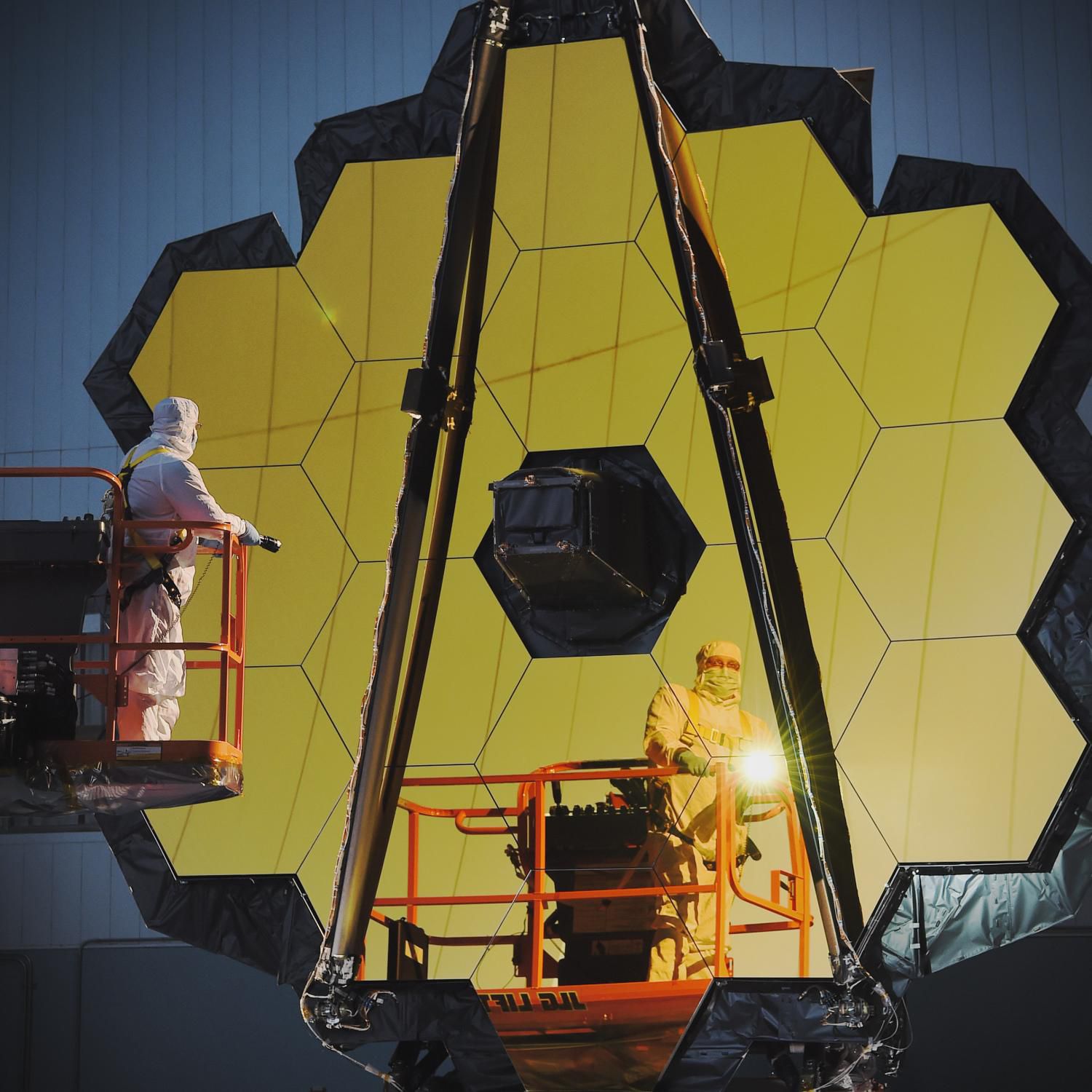 Инженеры NASA завершили сборку самого большого космического телескопа