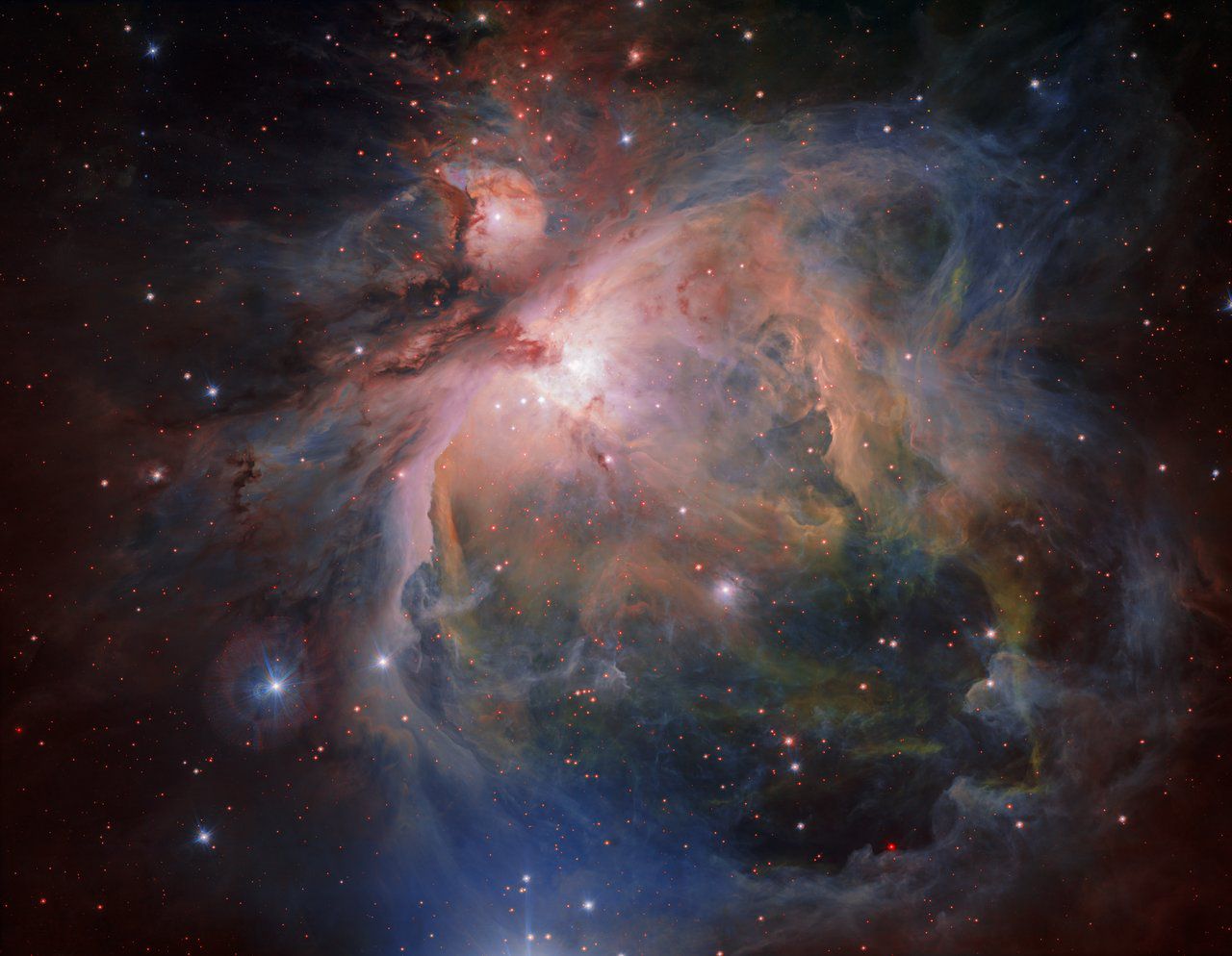 Астрономы: в Туманности Ориона зародилось три различных поколения звезд