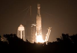 В ночь с 24 на 25 июня ракета Falcon Heavy отправила в космос 24 спутника