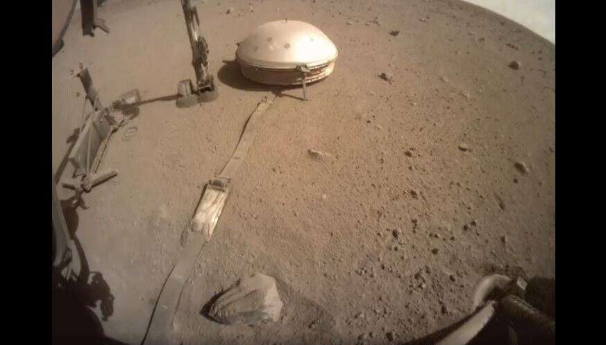 InSight обнаруживает два значительных землетрясения на Марсе