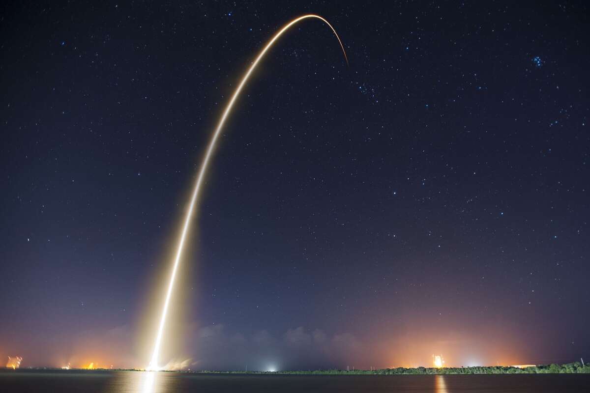 Пока NASA отменяет запуски «Артемиды I», SpaceX продолжает отправлять в космос свои ракеты