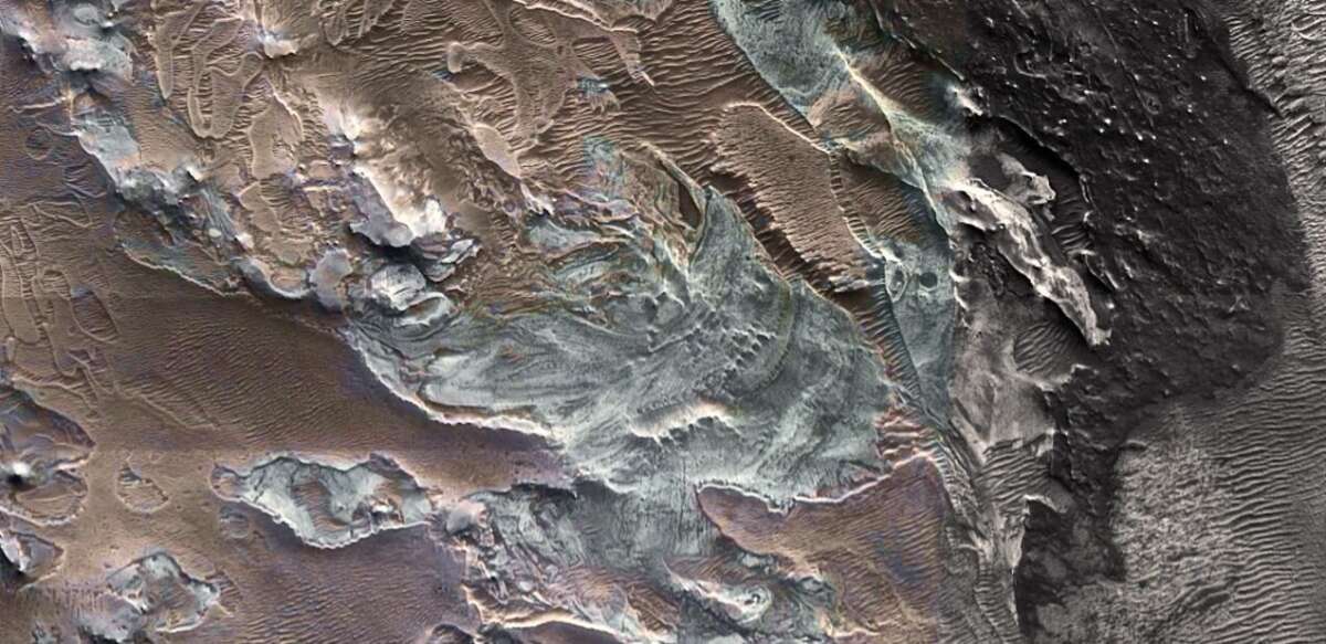 Остатки ледника были обнаружены вблизи экватора Марса