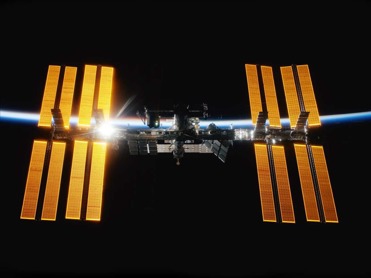 Роскосмос и НАСА продлят совместные полеты на МКС до 2025 года